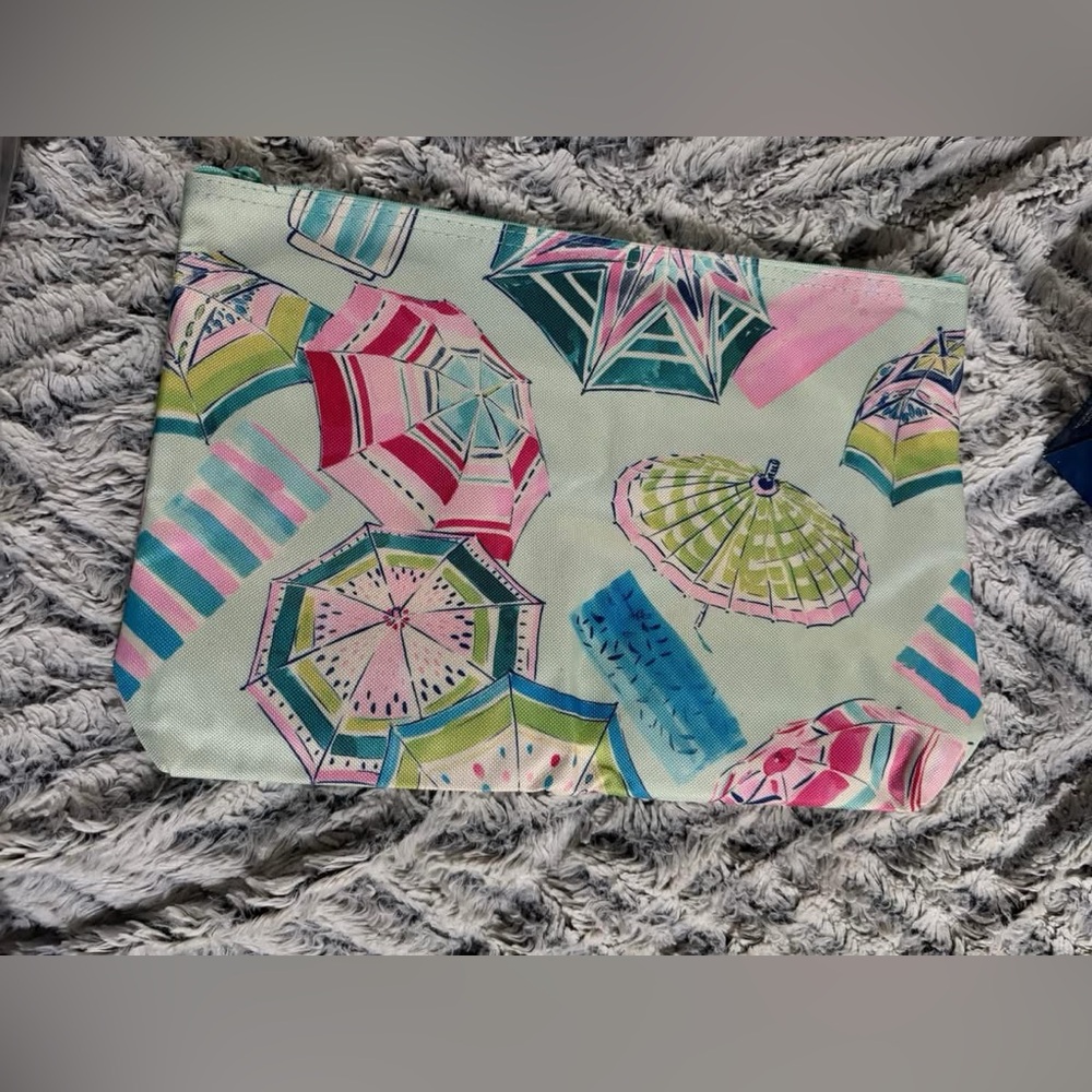 ThirtyOne zipper pouch Under the Umbrella print